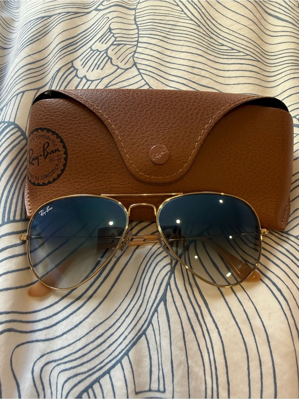 Barley worn. Ray-Ban Gold Frame Sunglasses with Blue Gradient Lenses